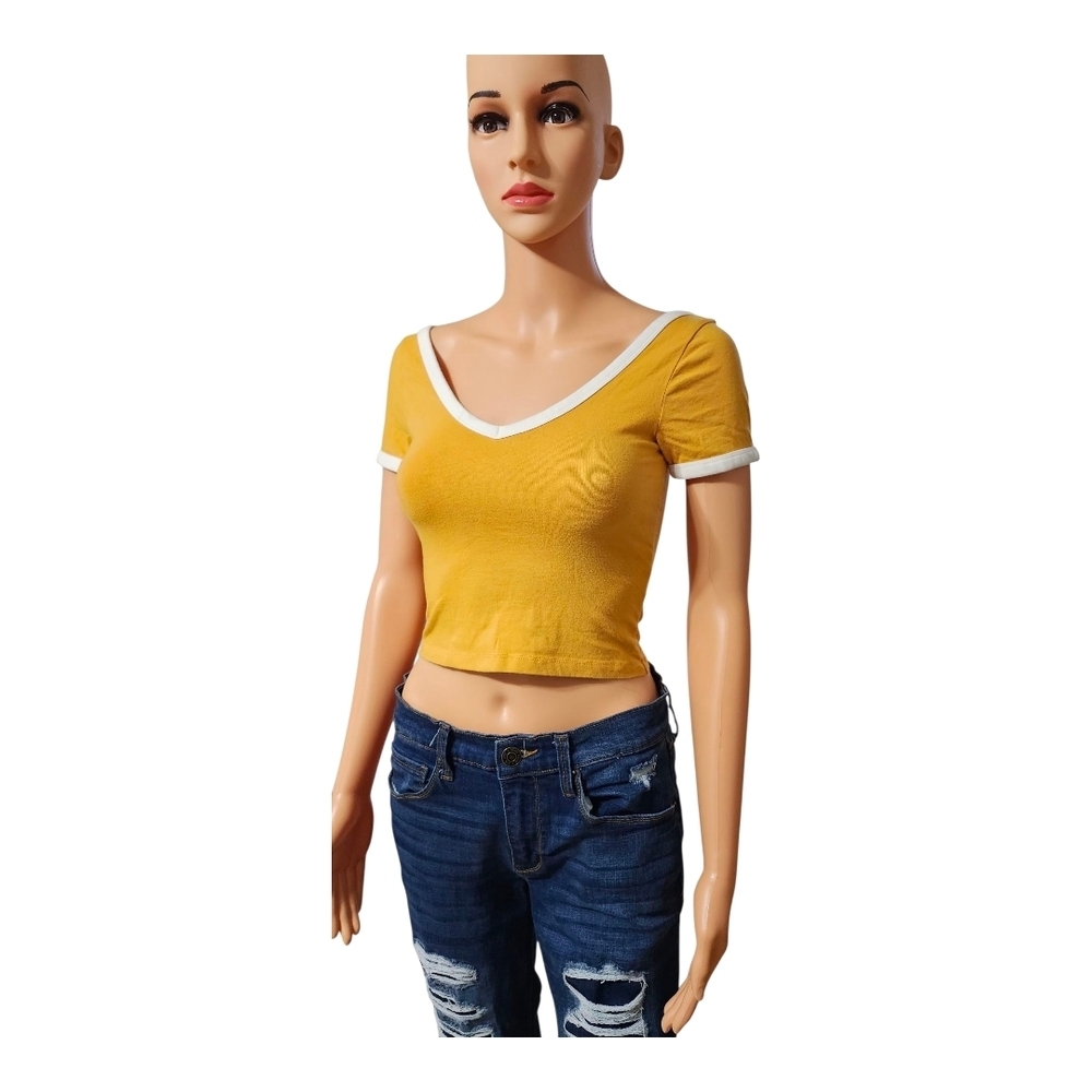 Forever 21 Yellow V-Neck Crop Top - Picture 2 of 7
